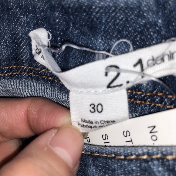 Forever 21 | short | paint design/splatter | Sz30 - Picture 4 of 8